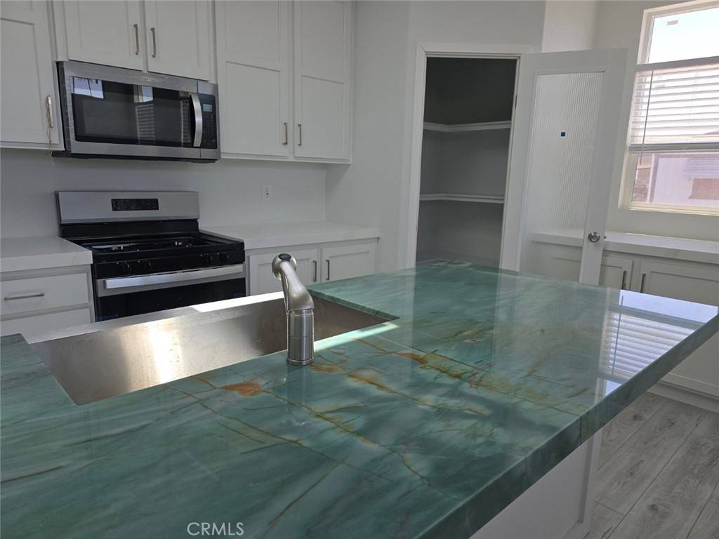 Santa Ana, CA 92704,432 S Harbor BLVD #101