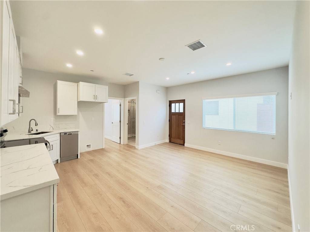 Lake Balboa, CA 91406,17522 1/2 Lemay ST