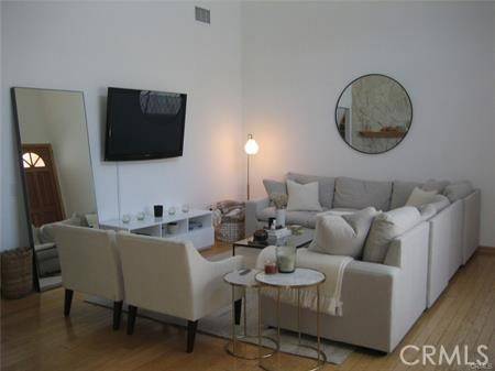 Brentwood, CA 90049,11964 Mayfield AVE #201