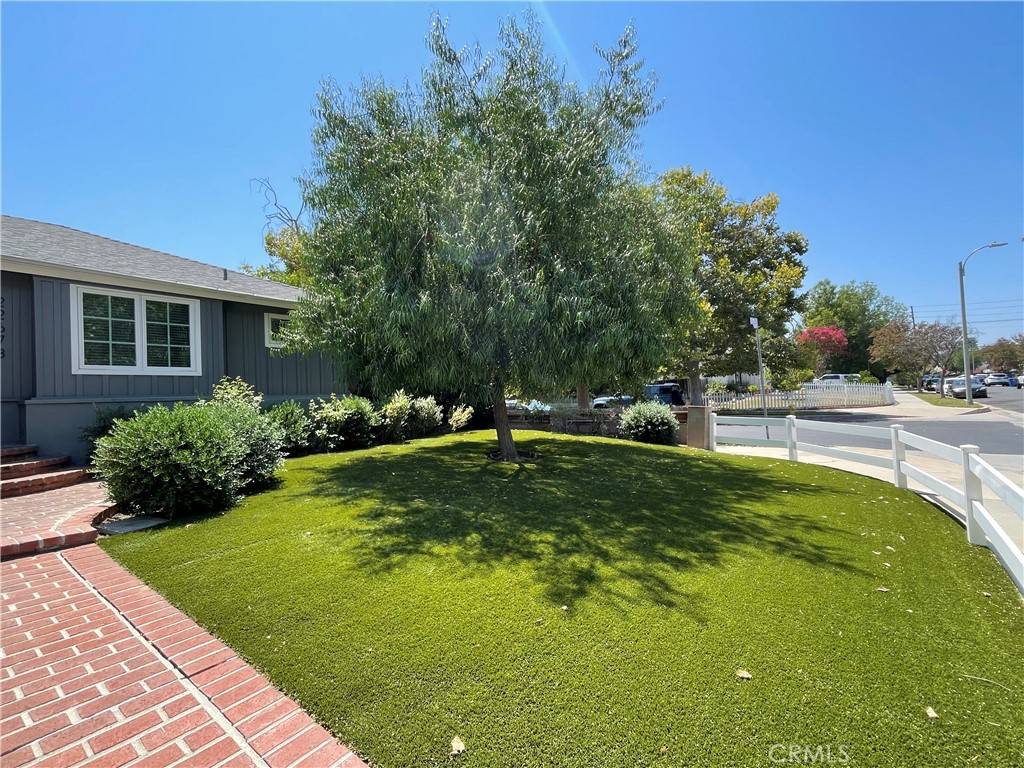 West Hills, CA 91307,22678 Kittridge ST