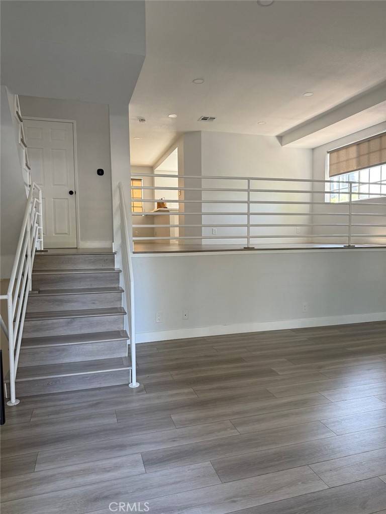 Canoga Park, CA 91303,7109 Farralone AVE #110