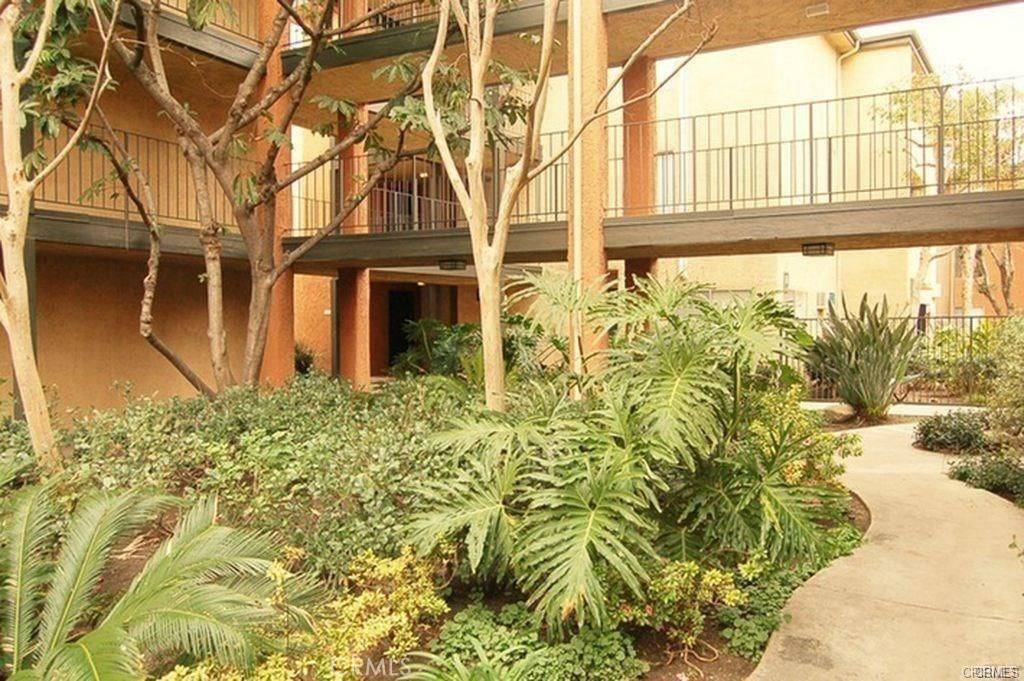 Van Nuys, CA 91406,15425 Sherman WAY #217