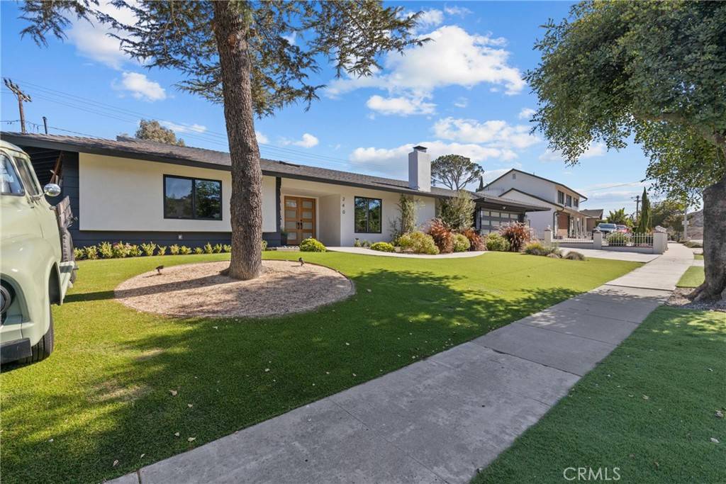 Thousand Oaks, CA 91360,240 W Gainsborough RD