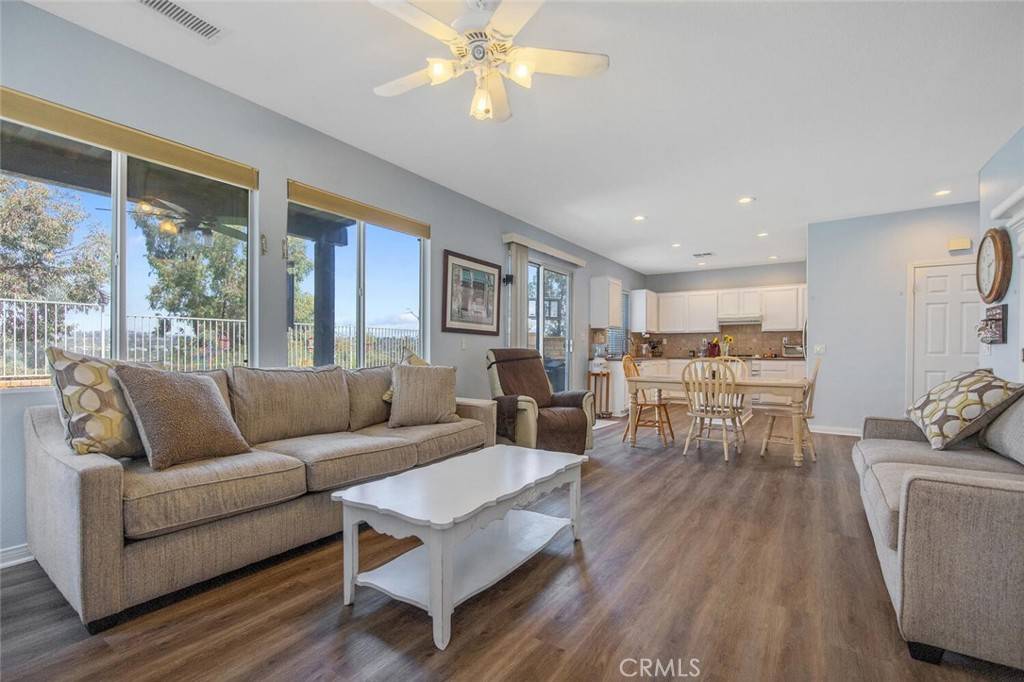 Valencia, CA 91354,27950 Periwinkle LN