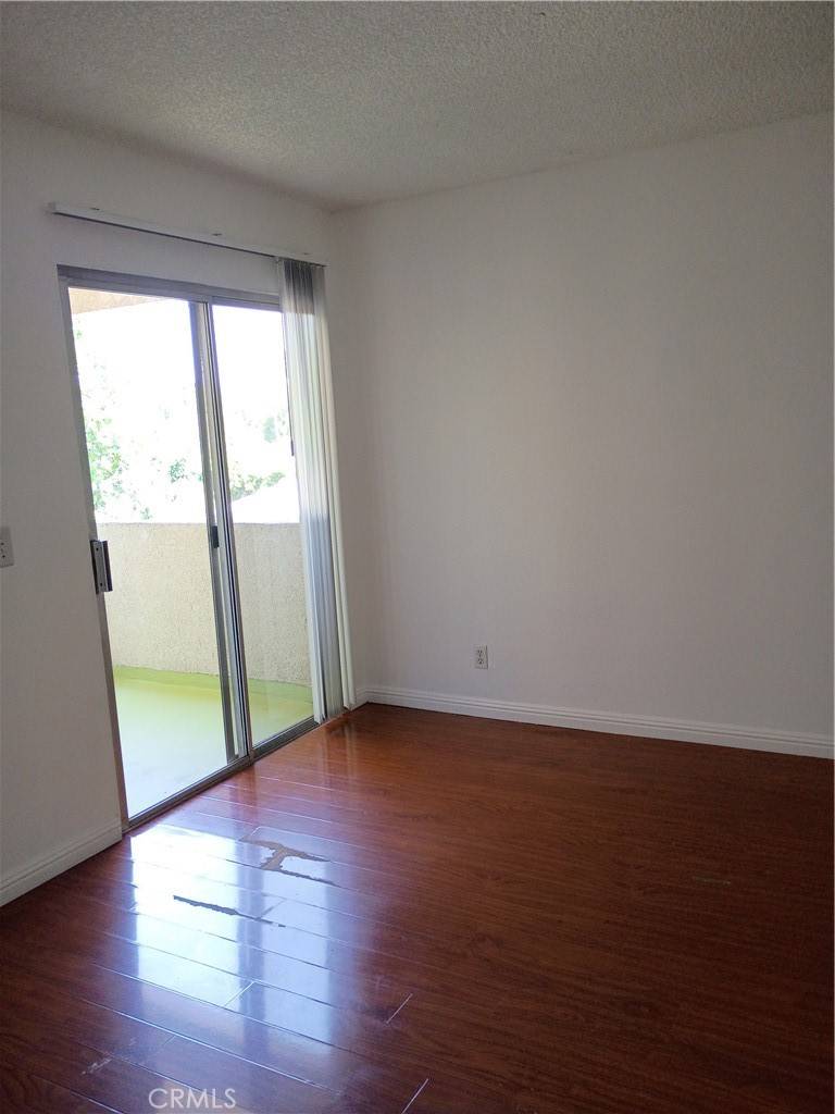 Tarzana, CA 91356,5644 Yolanda AVE #3