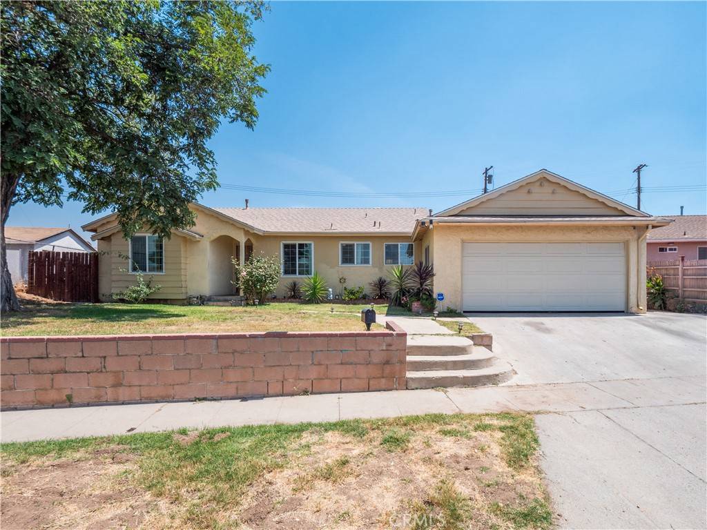 Pacoima, CA 91331,12326 Glamis ST