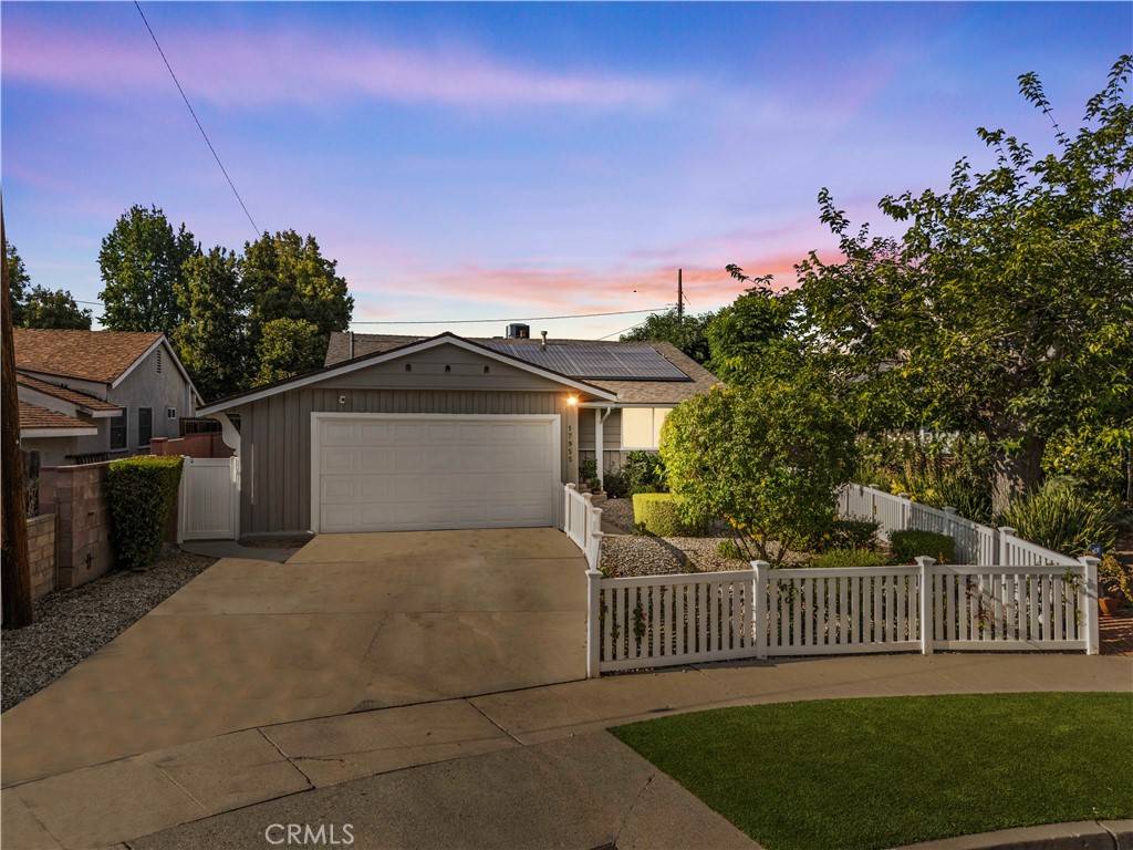 Reseda, CA 91335,17955 Archwood ST