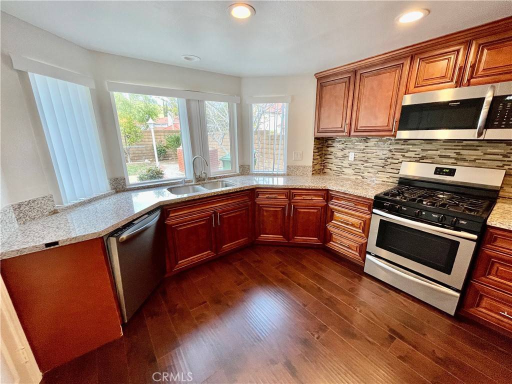 Porter Ranch, CA 91326,19705 Shadow Glen CIR