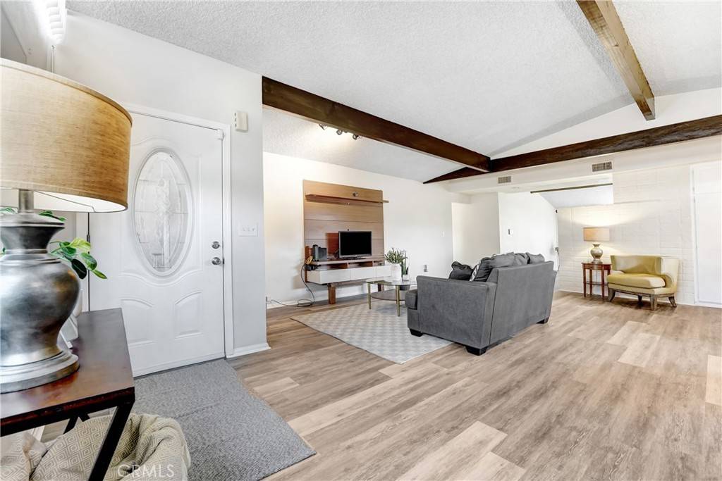 Northridge, CA 91324,8850 Winnetka AVE