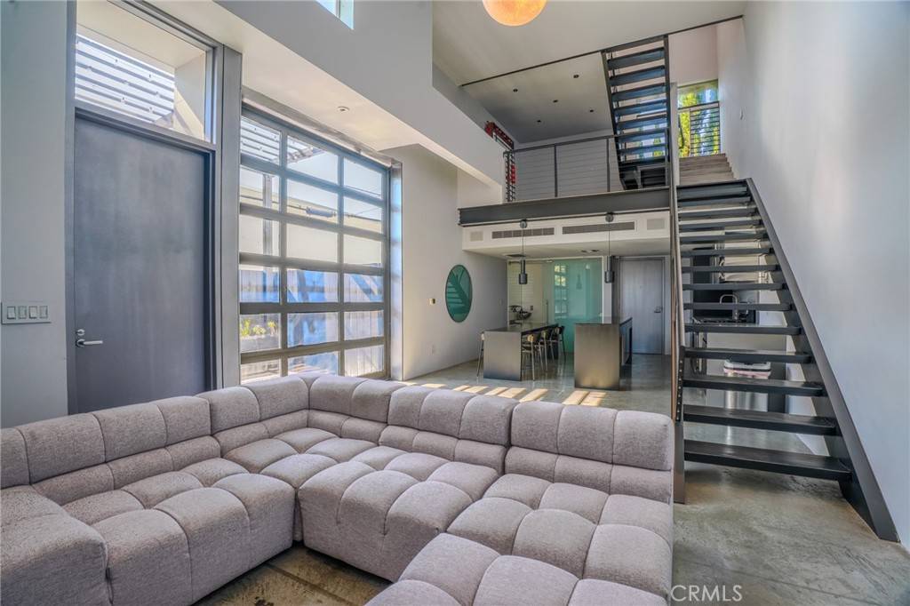 West Hollywood, CA 90046,1011 N Orange Grove AVE #5A