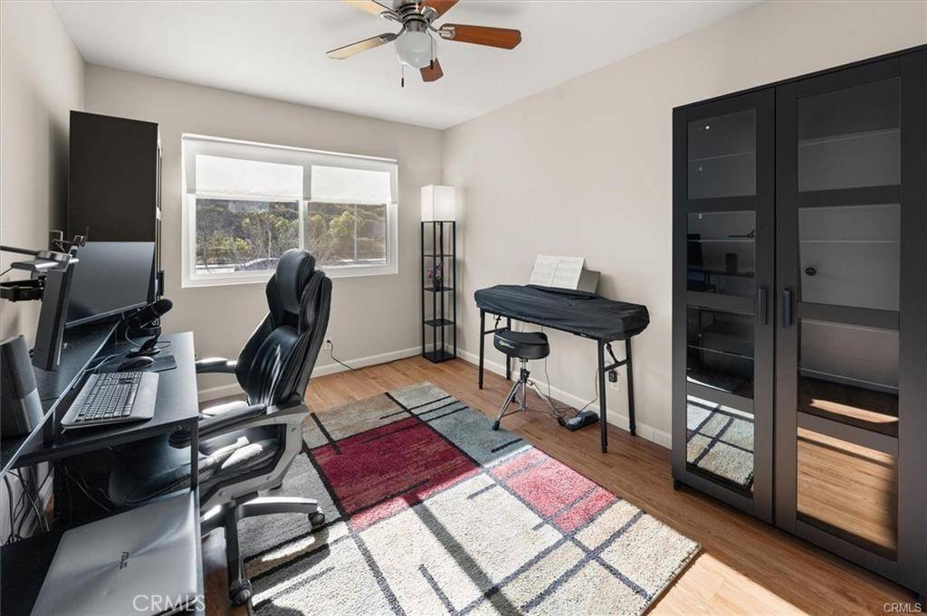 Saugus, CA 91350,20707 Dot ST