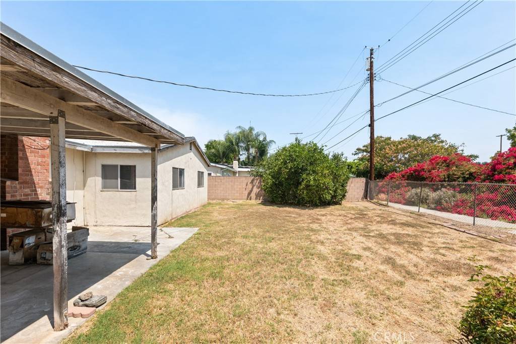 Van Nuys, CA 91406,6902 Lasaine AVE