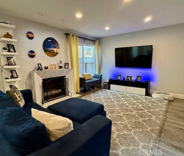 Agoura Hills, CA 91301,5291 Colodny DR #5