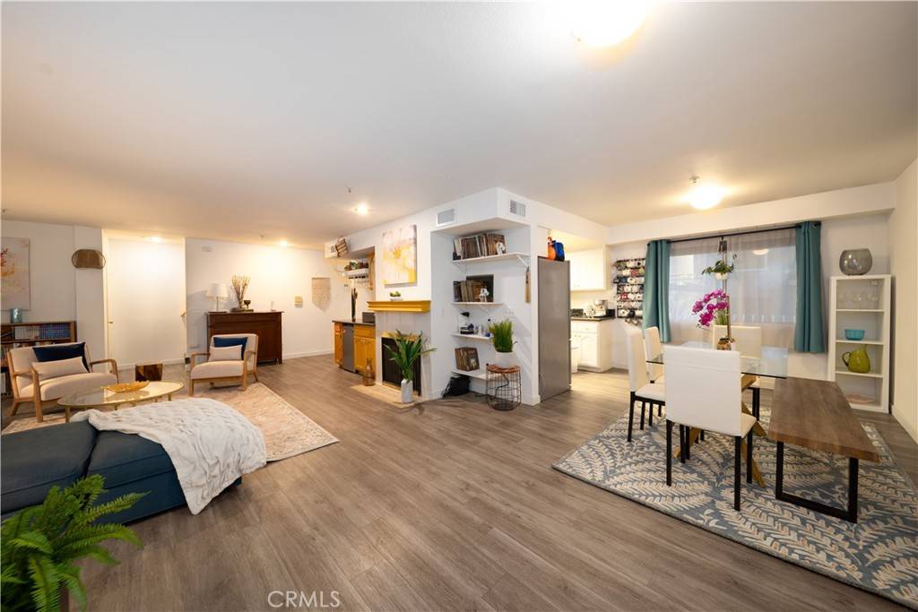 North Hills, CA 91343,8744 Burnet #7