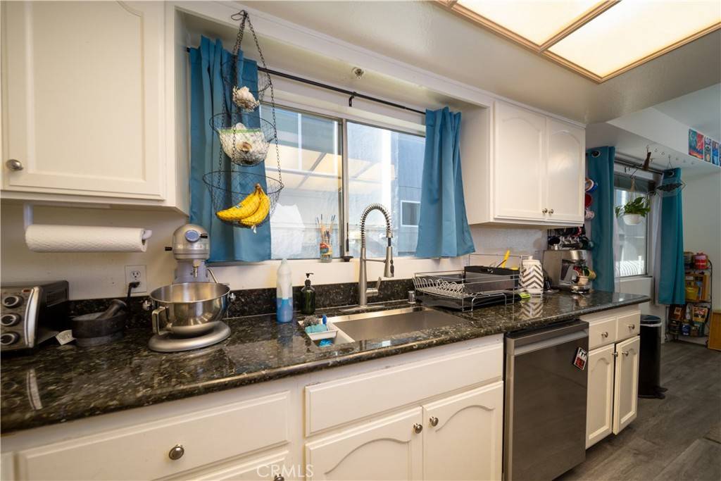North Hills, CA 91343,8744 Burnet #7