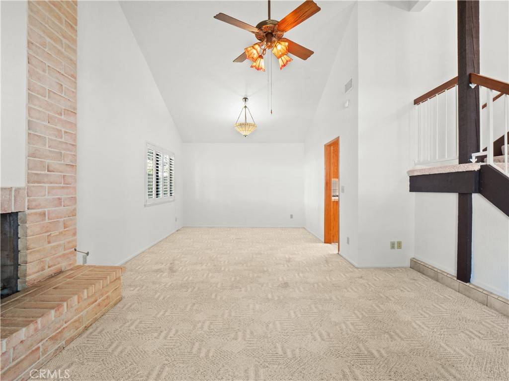 Newhall, CA 91321,24540 Acorn CT