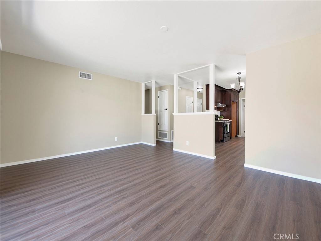 Saugus, CA 91350,26724 Diaz DR