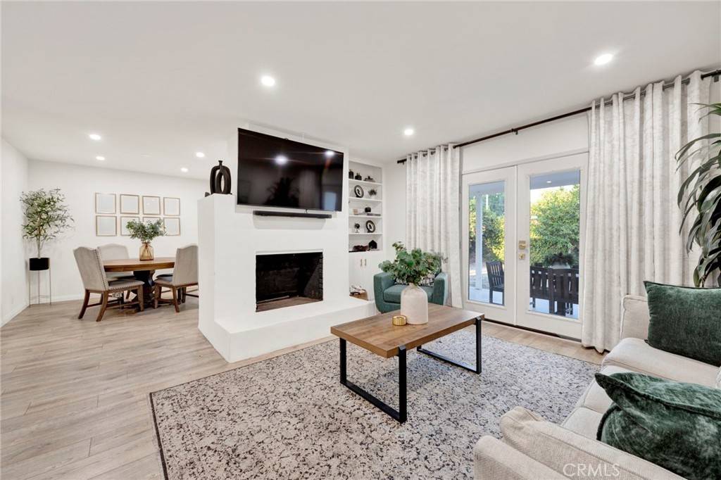 Northridge, CA 91325,9054 Darby AVE