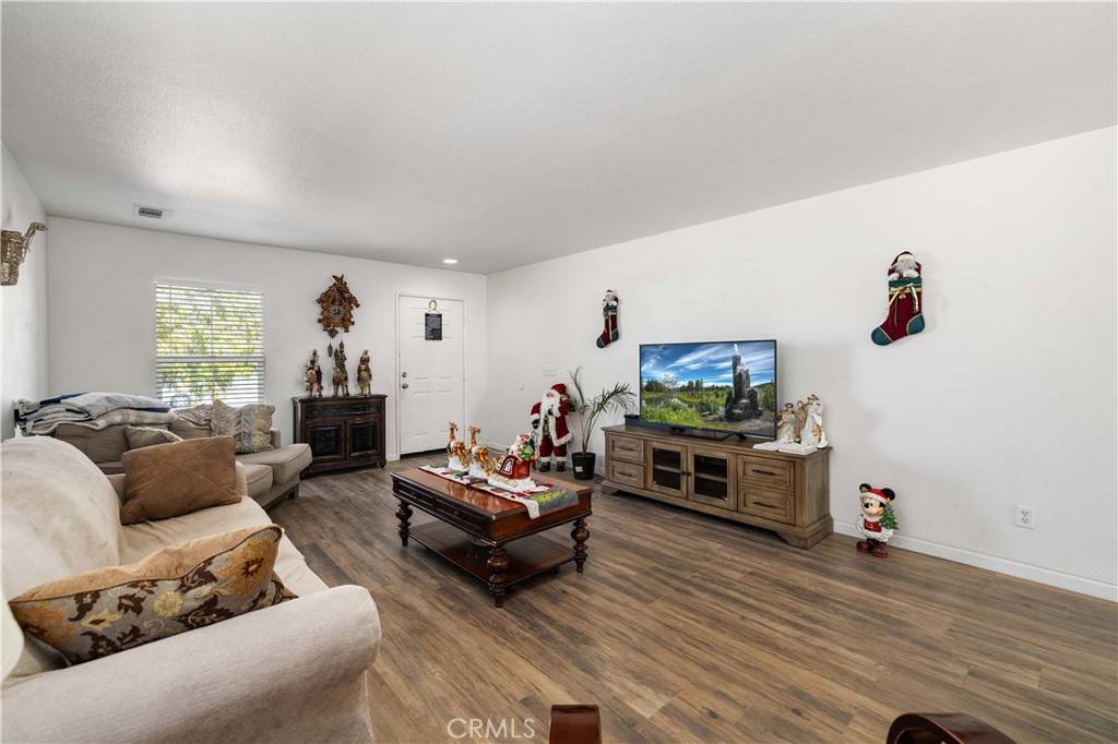 Lancaster, CA 93535,1810 E Jenner ST