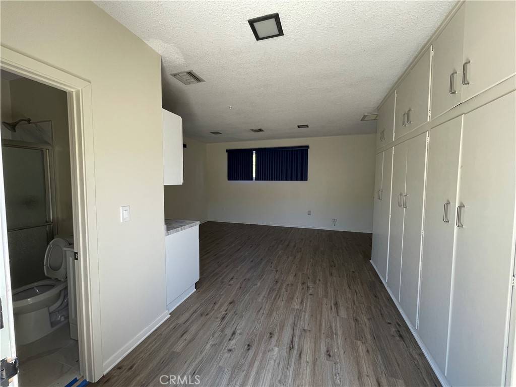 Winnetka, CA 91306,7246 Hatillo AVE #1