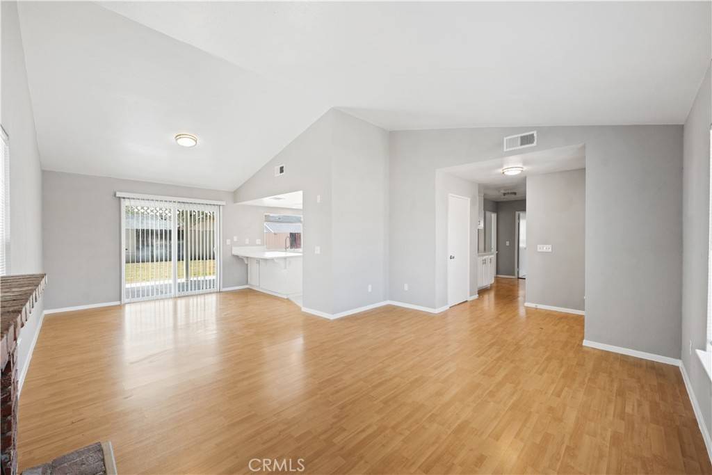 Lancaster, CA 93534,702 W Avenue H2