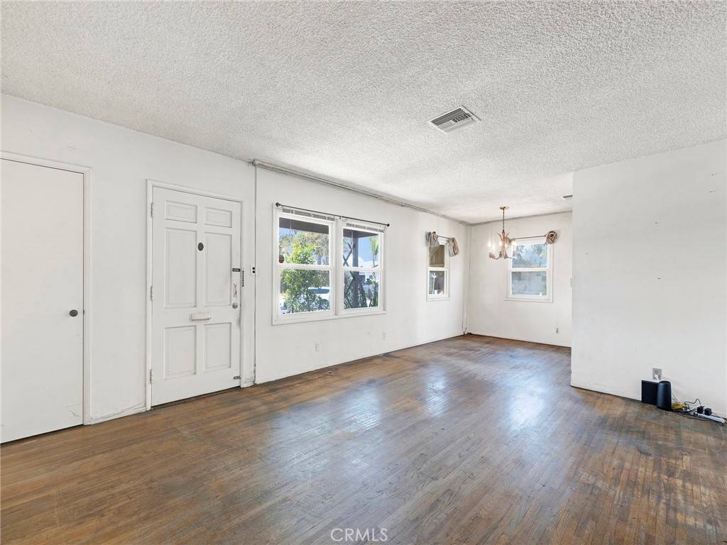 North Hollywood, CA 91605,8224 Wilkinson AVE
