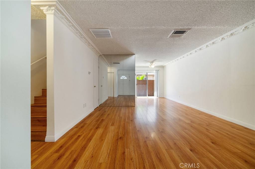Northridge, CA 91325,17045 Roscoe BLVD #14