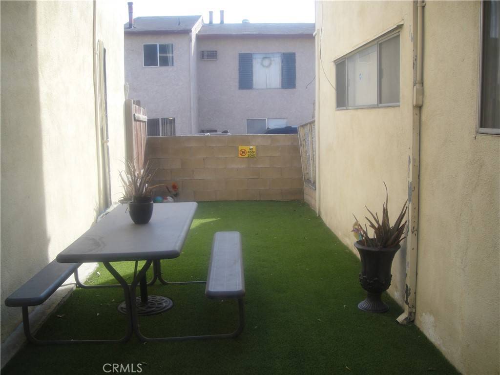North Hollywood, CA 91605,7826 Laurel Canyon BLVD #3