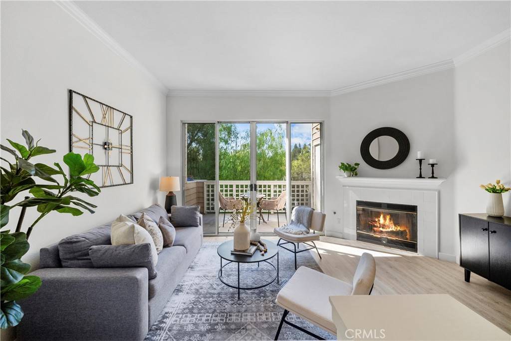 Valencia, CA 91355,24512 McBean Parkway #57