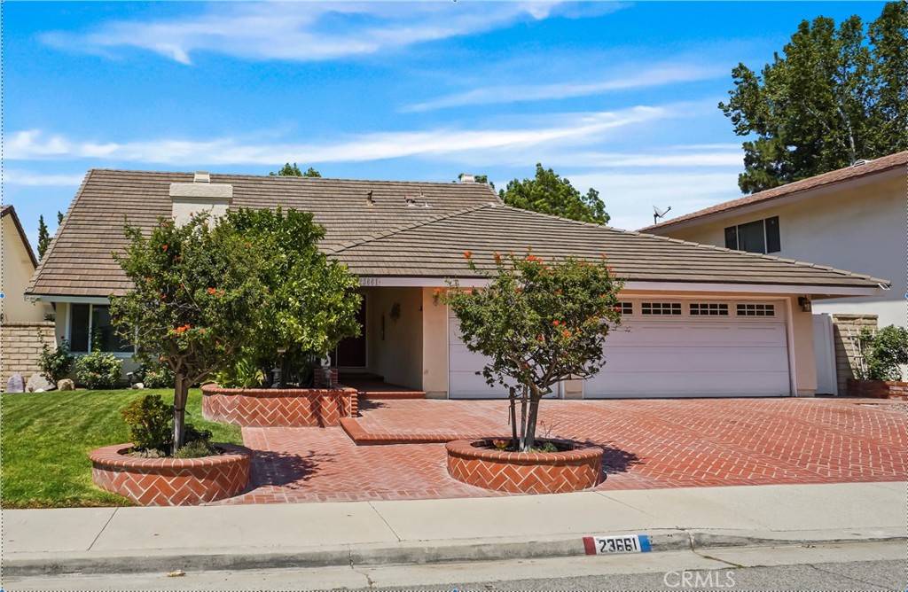 Valencia, CA 91355,23661 Via Beguine