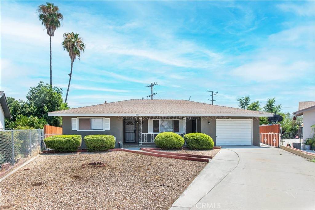 Hemet, CA 92543,560 Hart ST