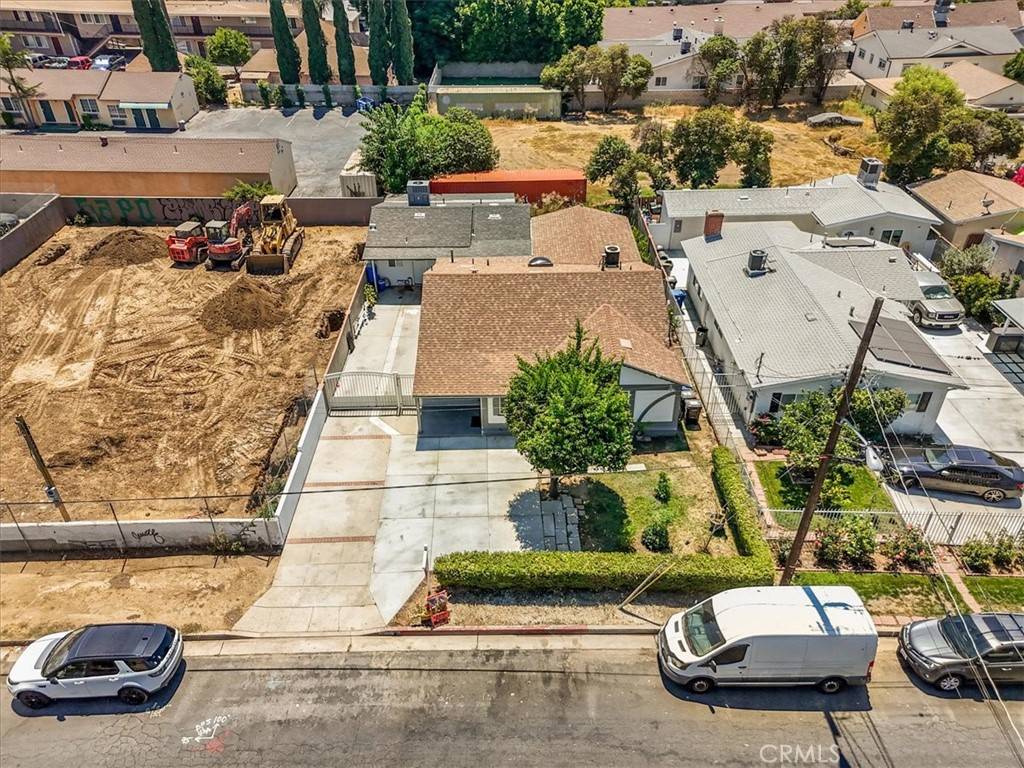 Van Nuys, CA 91406,15330 Hart ST