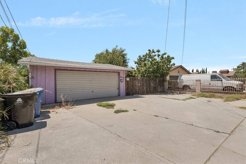 Reseda, CA 91335,18634 Saticoy ST