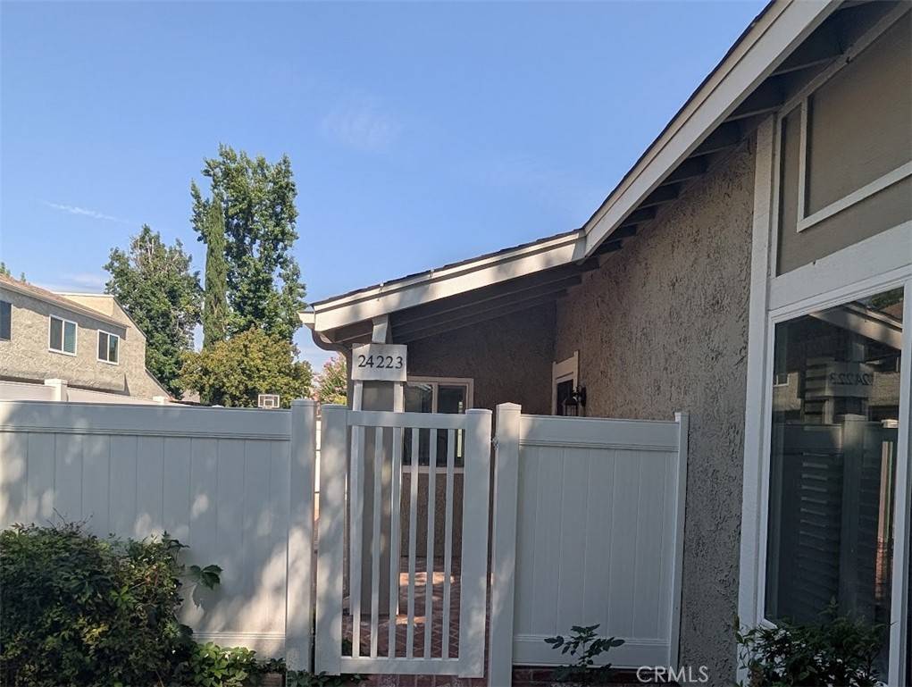 Valencia, CA 91355,24223 Lema DR #36