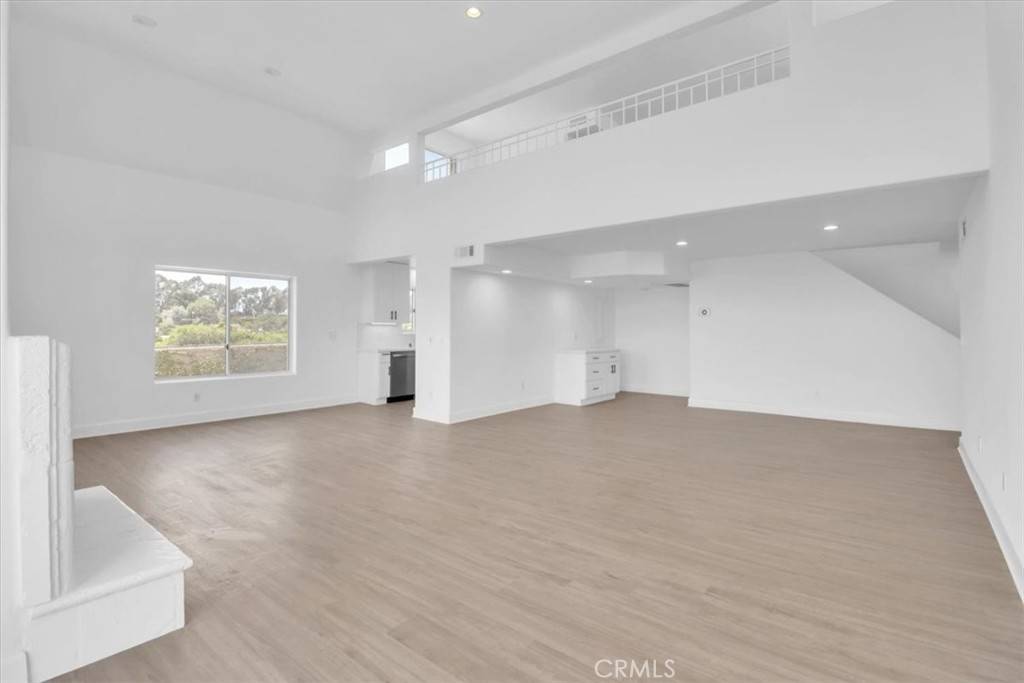 Brentwood, CA 90049,390 S Sepulveda BLVD #306
