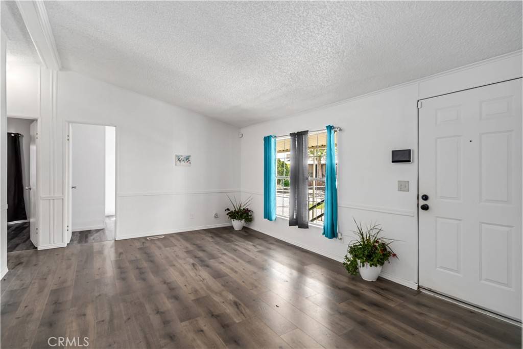 Lancaster, CA 93535,45800 Challenger WAY #30