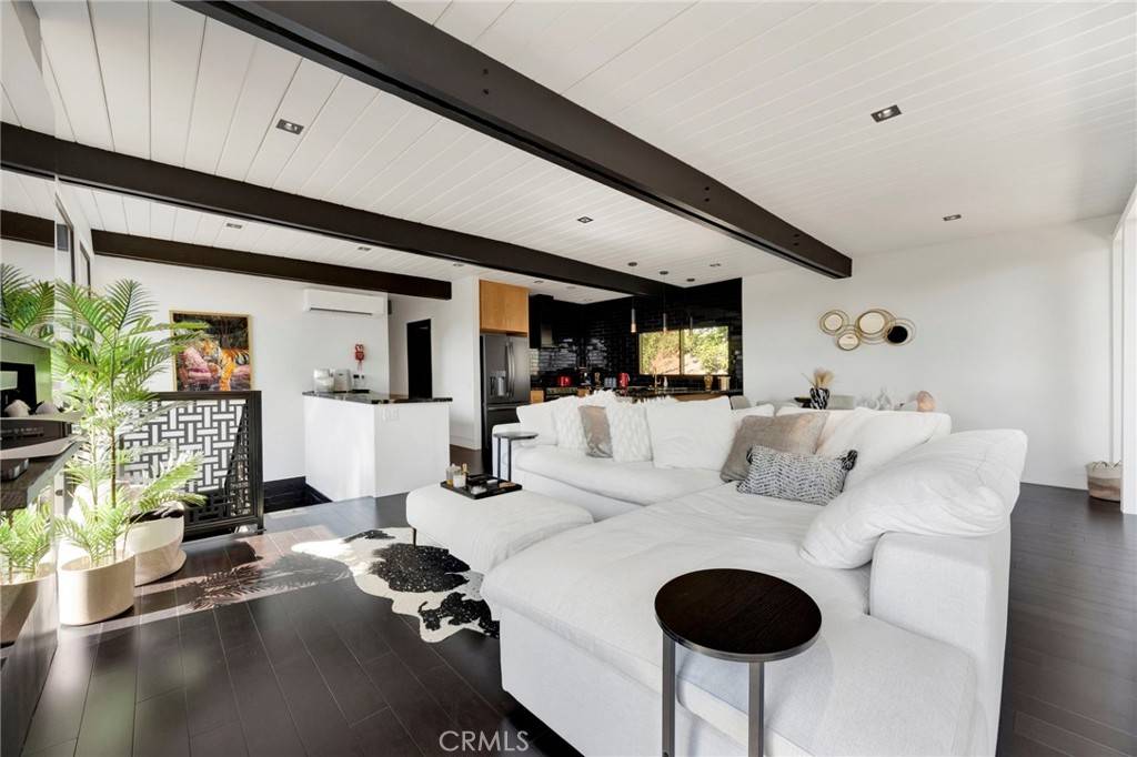Sherman Oaks, CA 91423,4009 Weslin AVE