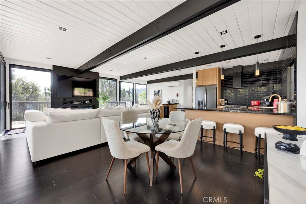 Sherman Oaks, CA 91423,4009 Weslin AVE