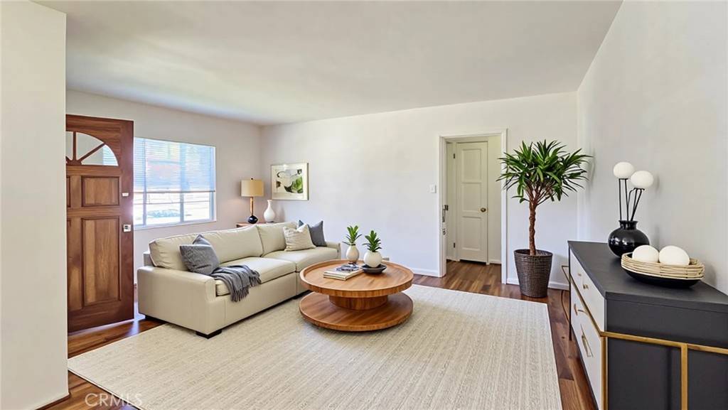 Encino, CA 91316,17634 Bromley ST