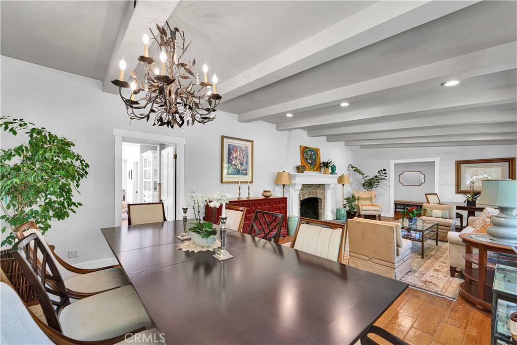 Encino, CA 91316,18090 Karen DR