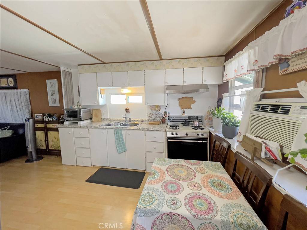 Sunland, CA 91040,10711 Sherman Grove AVE #13