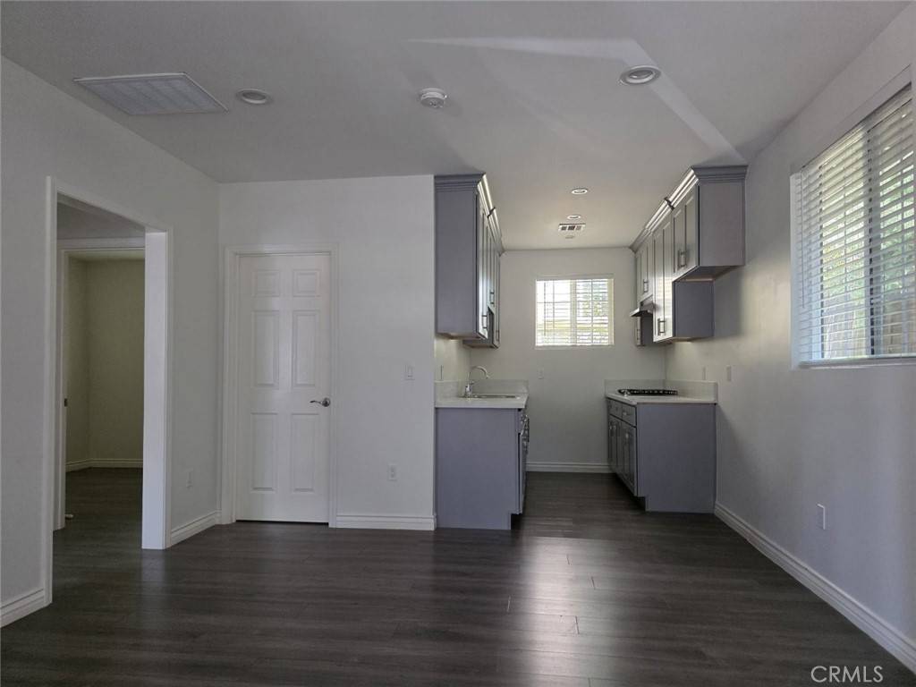 Sylmar, CA 91342,13139 Hubbard ST