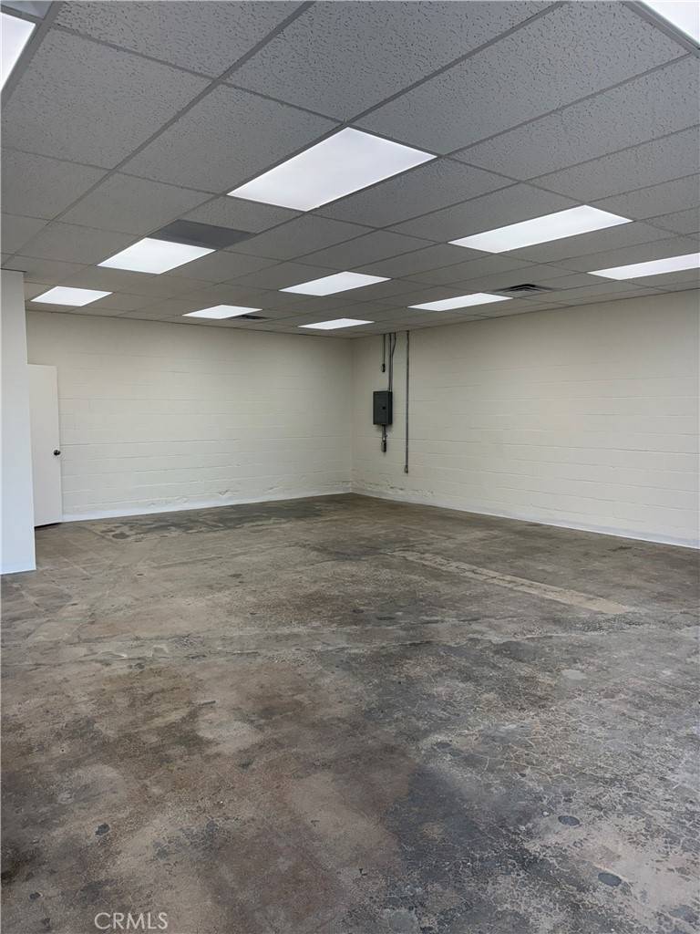 Chatsworth, CA 91311,21317 Devonshire St #B