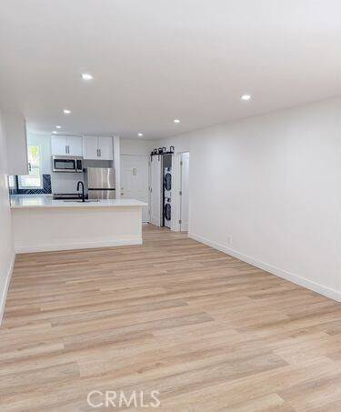 Encino, CA 91316,17000 Burbank BLVD #202
