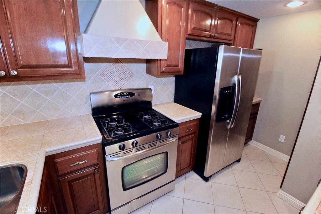 Encino, CA 91316,17914 Magnolia BLVD #125