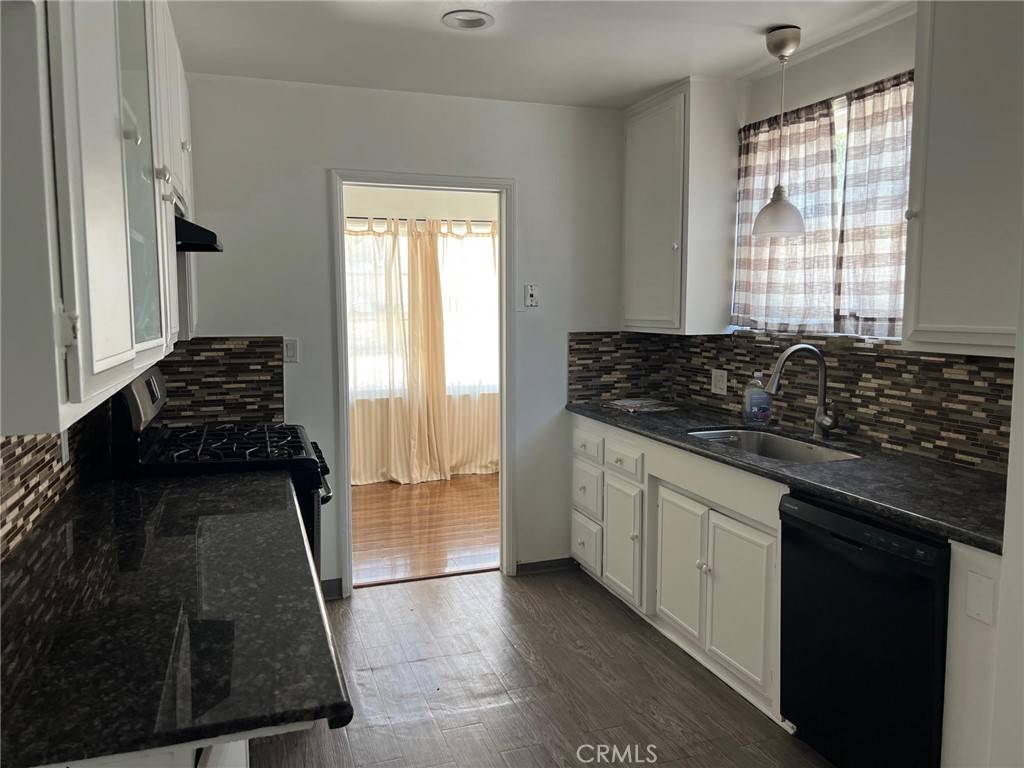 Glendale, CA 91205,1324 Carlton DR