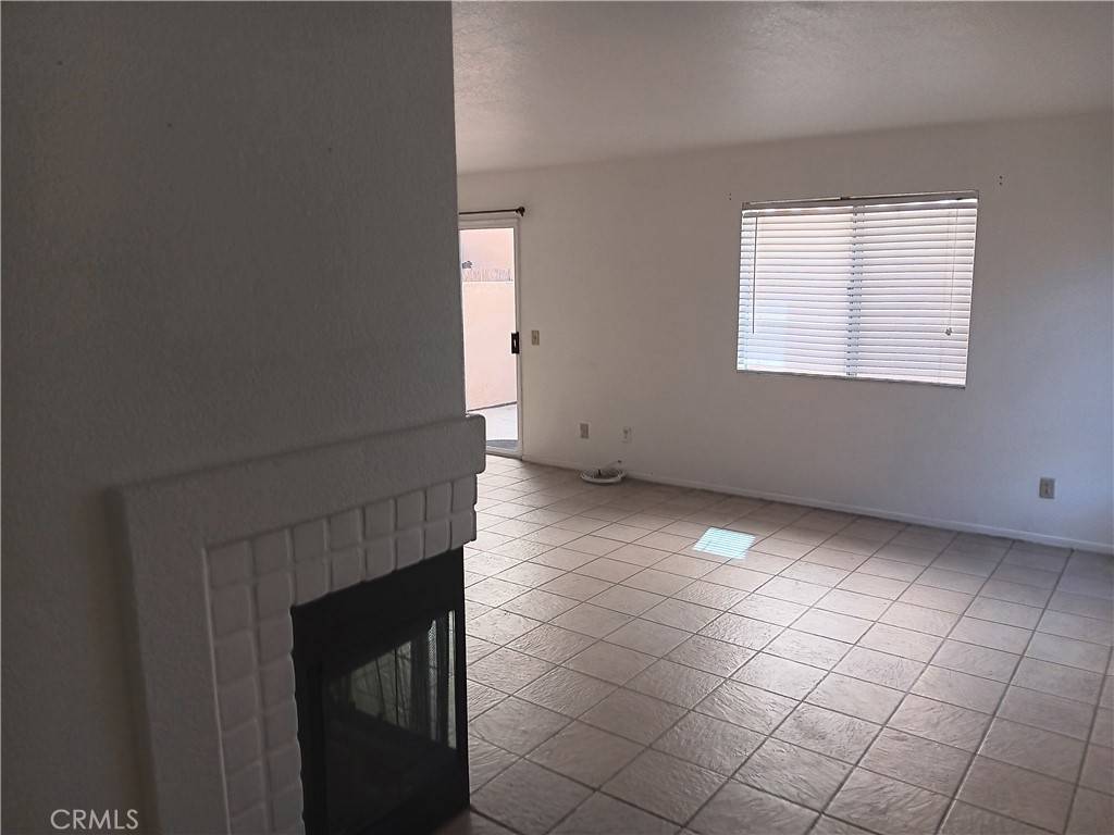 Newhall, CA 91321,18844 Vista Del Canon #B