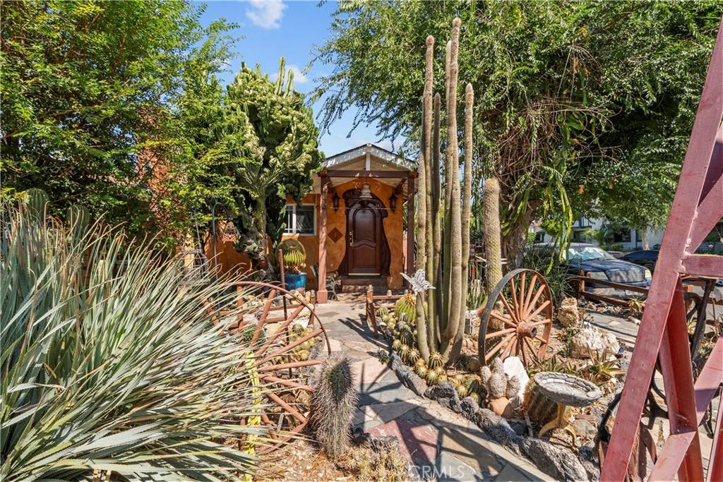 Reseda, CA 91335,7300 Sylvia AVE