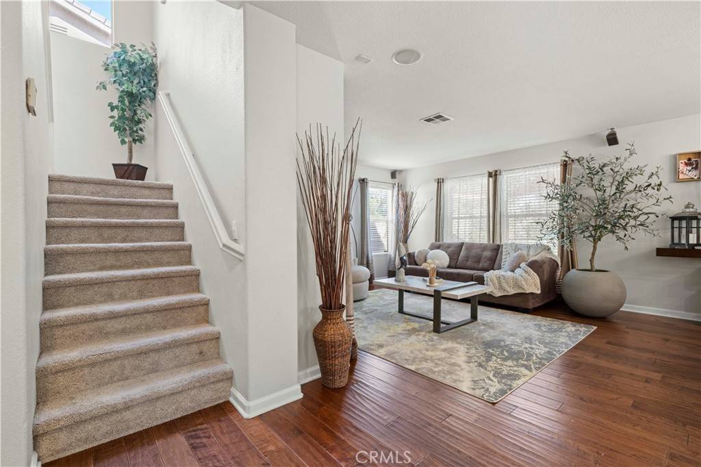 Castaic, CA 91384,29908 Cambridge AVE