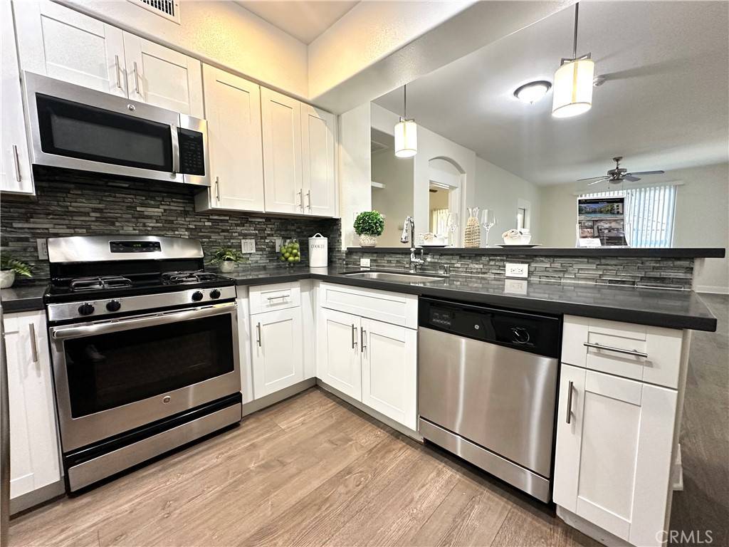Valencia, CA 91355,24595 Town Center DR #3205